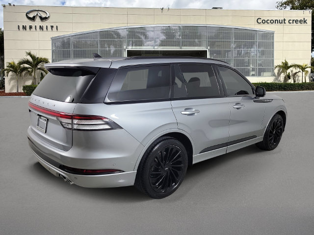 Used 2024 Lincoln Aviator Reserve w/ Jet Package RWD image 4
