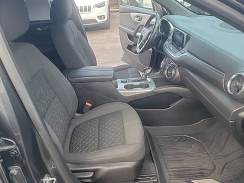 Used 2019 Chevrolet Blazer LT image 24