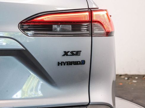 Used 2024 Toyota Corolla Cross AWD Hybrid w/ Convenience Package image 12