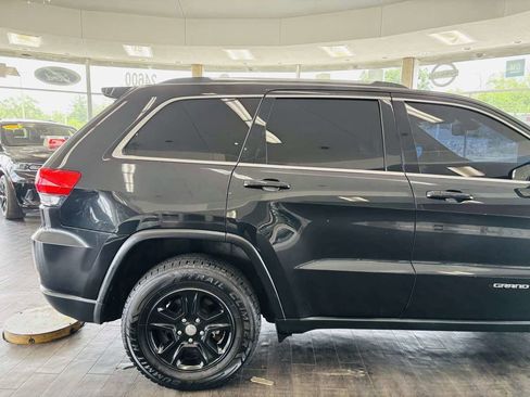 Used 2016 Jeep Grand Cherokee Laredo w/ Quick Order Package 23E AWD/4WD image 4