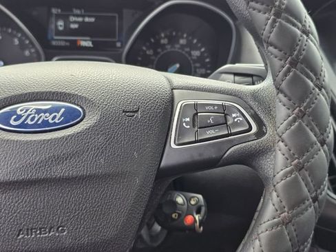 Used 2015 Ford Focus SE FWD image 28