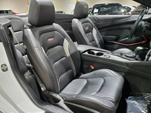 Used 2021 Chevrolet Camaro SS RWD image 13