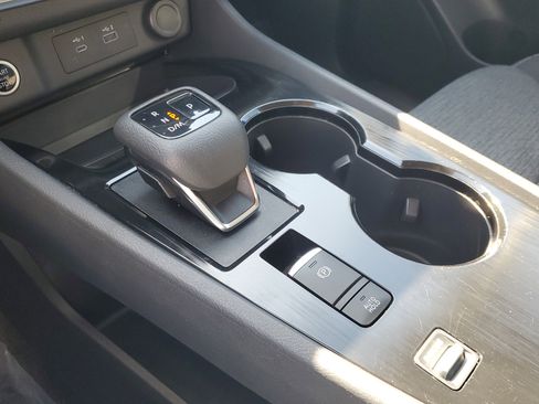 Certified 2022 Nissan Rogue S image 31