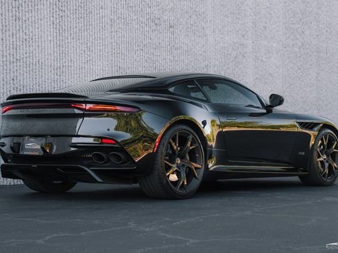 Used 2019 Aston Martin DBS Superleggera RWD image 8
