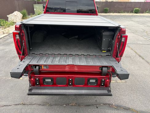 Used 2024 GMC Sierra 2500 SLT w/ SLT Premium Package AWD/4WD image 7
