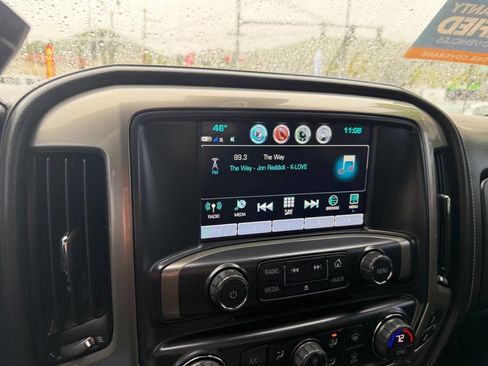 Used 2018 Chevrolet Silverado 1500 High Country image 10