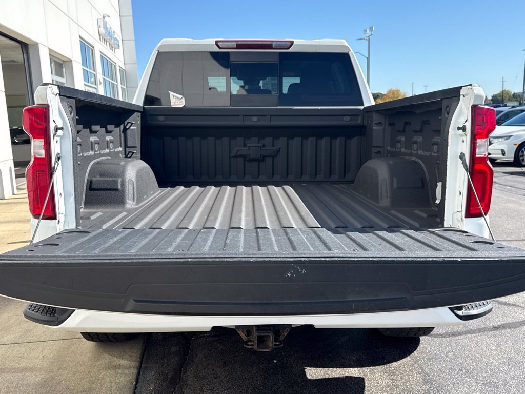 Used 2022 Chevrolet Silverado 1500 RST w/ Convenience Package II AWD/4WD image 8