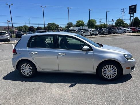 Used 2014 Volkswagen Golf 4-Door FWD image 2