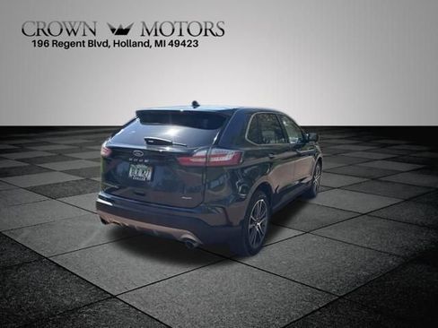Used 2022 Ford Edge Titanium AWD/4WD image 7