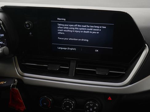 Used 2024 Chevrolet Trax LS w/ Driver Confidence Package image 14