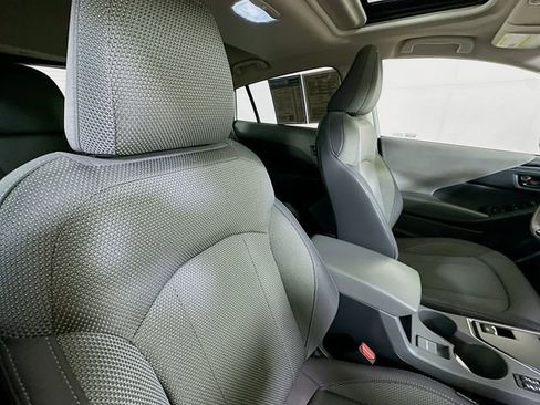 Used 2024 Subaru Crosstrek 2.0i Premium image 27