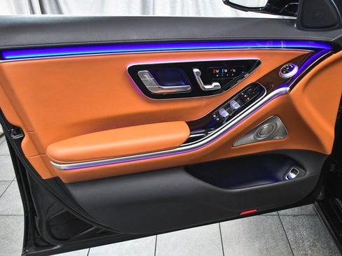 Used 2022 Mercedes-Benz S 500 4MATIC image 9