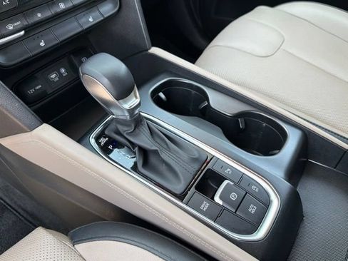Used 2019 Hyundai Santa Fe Limited FWD image 19