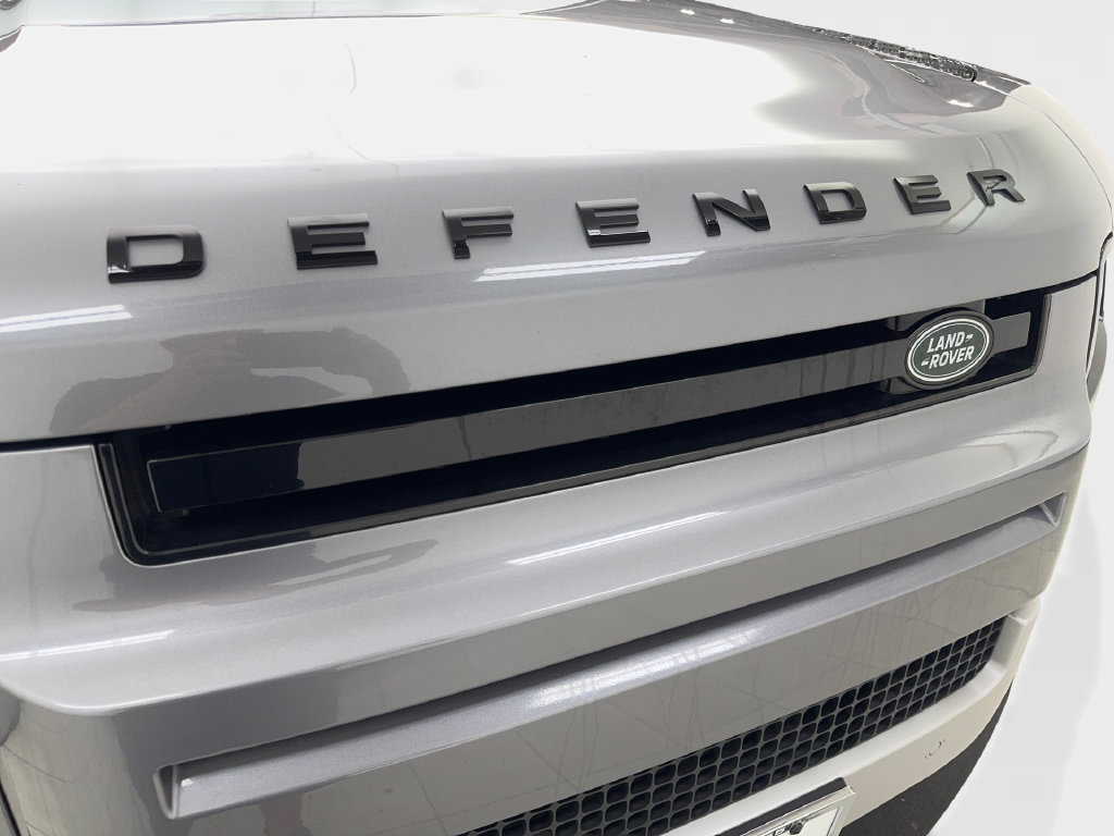 Used 2023 Land Rover Defender 110 SE AWD/4WD image 27