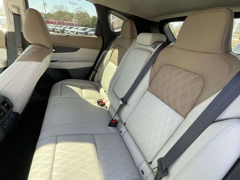 New 2026 Nissan Murano Platinum image 11