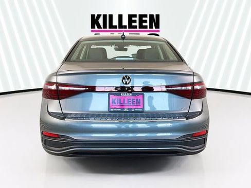 New 2026 Volkswagen Jetta SE FWD image 6