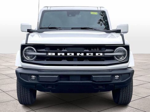 Used 2024 Ford Bronco Outer Banks image 3