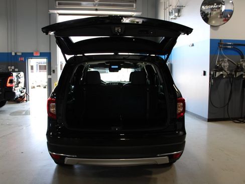 Used 2021 Honda Pilot Touring image 35