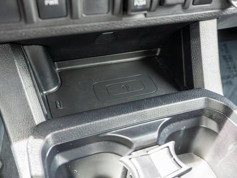 Used 2022 Toyota Tacoma TRD Sport AWD/4WD image 27