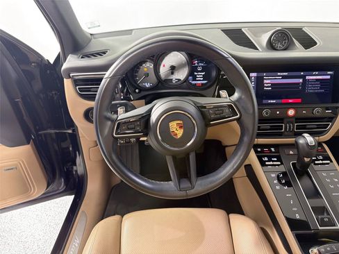 Certified 2023 Porsche Macan S AWD/4WD image 18