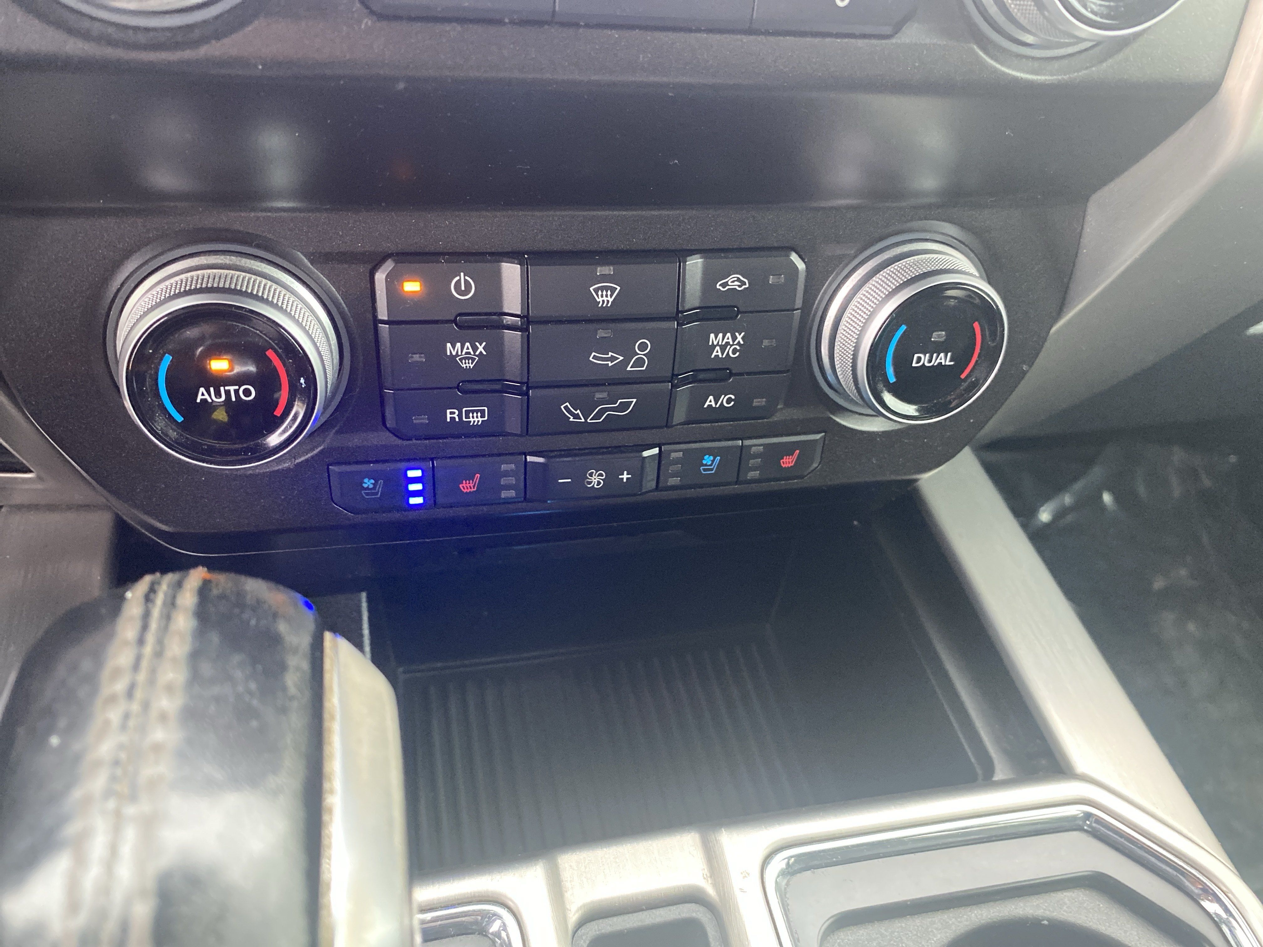 Used 2020 Ford F150 Platinum w/ Equipment Group 701A Luxury AWD/4WD image 15
