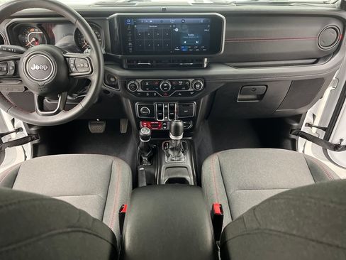 Used 2024 Jeep Wrangler Unlimited Rubicon AWD/4WD image 43