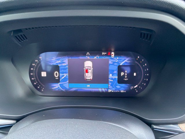 New 2027 Volvo XC60 B5 Plus AWD/4WD image 17