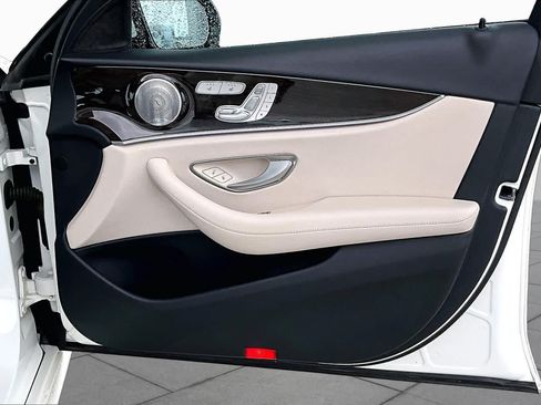 Used 2017 Mercedes-Benz E 300 image 20