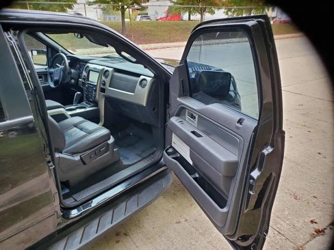 Used 2013 Ford F150 Raptor w/ Luxury Equipment Group image 29