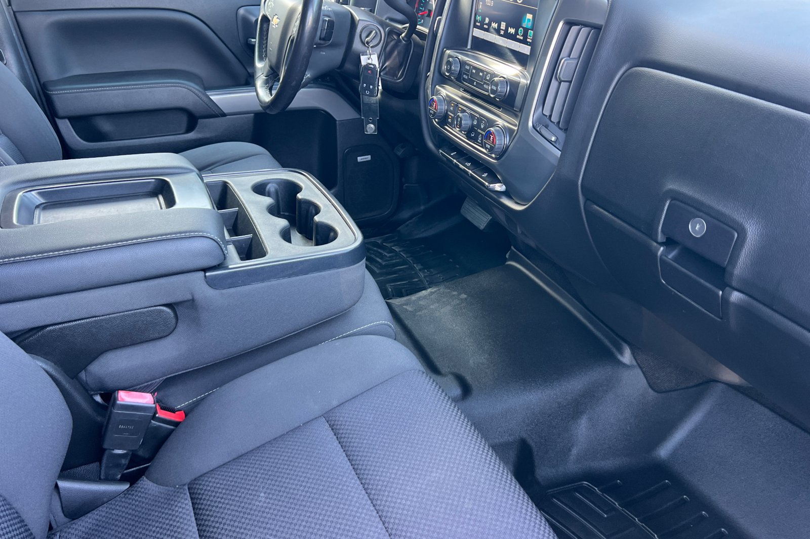 Used 2018 Chevrolet Silverado 1500 LT w/ All Star Edition AWD/4WD image 19