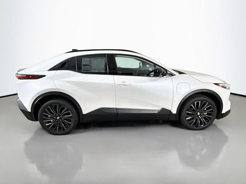 New 2026 Toyota C-HR AWD/4WD image 8