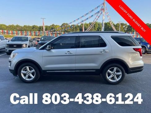Used 2018 Ford Explorer XLT w/ Equipment Group 201A FWD image 38