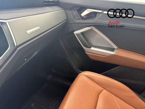 Certified 2025 Audi Q3 2.0T Premium w/ Convenience Package AWD/4WD image 32