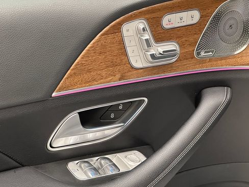 Certified 2025 Mercedes-Benz GLS 450 4MATIC image 12