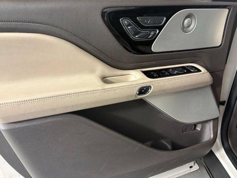 Used 2020 Lincoln Aviator Reserve w/ Equipment Group 201A AWD/4WD image 14