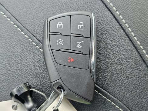 Used 2026 Chevrolet Traverse LT w/ Midnight/Sport Edition FWD image 30