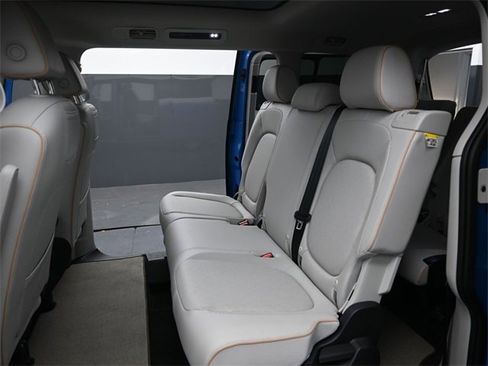 Used 2025 Volkswagen ID. Buzz 1st Edition image 16