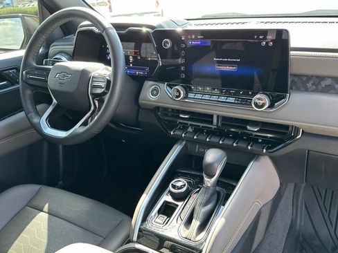Used 2023 Chevrolet Colorado ZR2 w/ ZR2 Convenience Package III AWD/4WD image 17