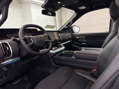 New 2026 Ford Expedition Tremor image 6