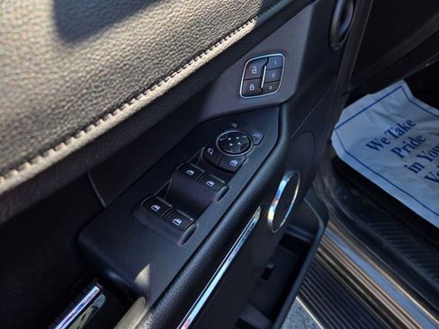 Used 2018 Ford Expedition XLT w/ Equipment Group 202A image 11