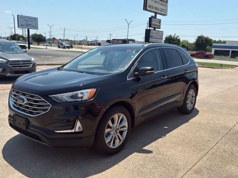 Used 2019 Ford Edge Titanium w/ Cargo Accessory Package image 2