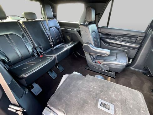 Certified 2023 Ford Expedition Platinum AWD/4WD image 18