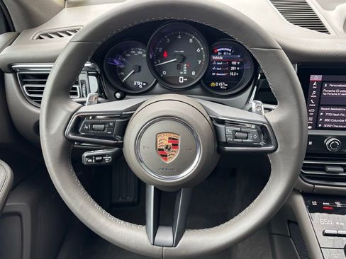 Certified 2026 Porsche Macan image 8