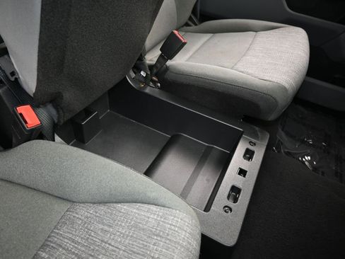 Used 2025 Ford F250 XLT image 48