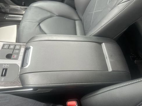New 2026 Toyota Highlander Platinum AWD/4WD image 26