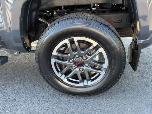 Used 2024 Toyota Tacoma TRD Sport AWD/4WD image 14