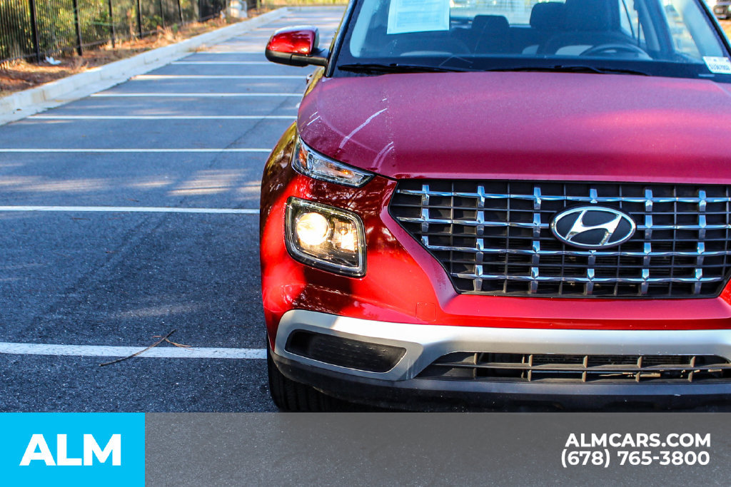 Used 2025 Hyundai Venue SEL FWD image 11