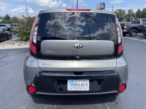 Used 2016 Kia Soul + FWD image 5