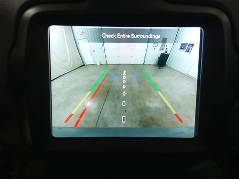 Used 2022 Jeep Renegade Limited w/ Sun, Sound & Wheels Group image 36