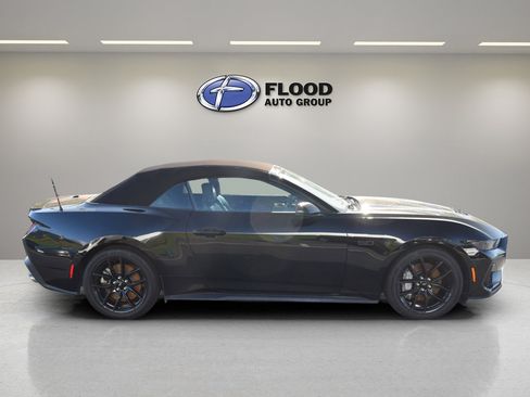Used 2024 Ford Mustang GT Premium image 3